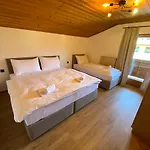 Flachau Lodge 弗拉绍