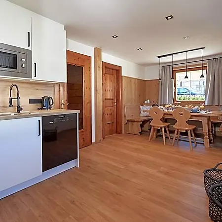 Flachau Lodge Orman Evi *